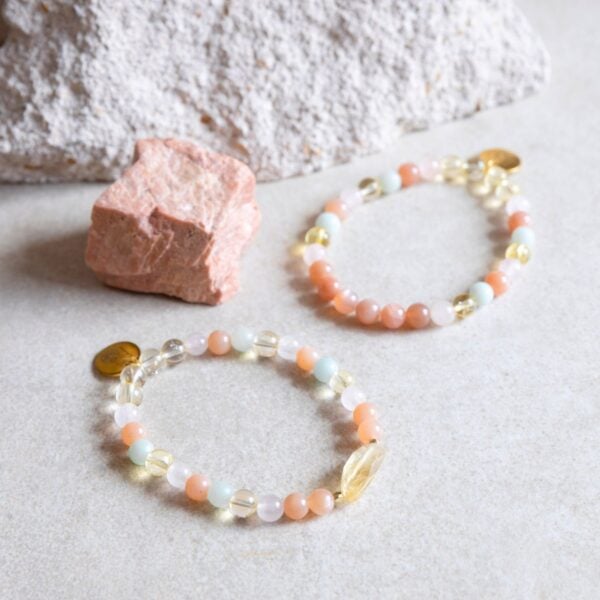 FREE YOUR HAPPY CHILD Armband