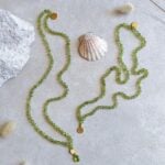 STUDIO NAIONA INNER GRACE Mala, Peridot, Gold, Titelbild