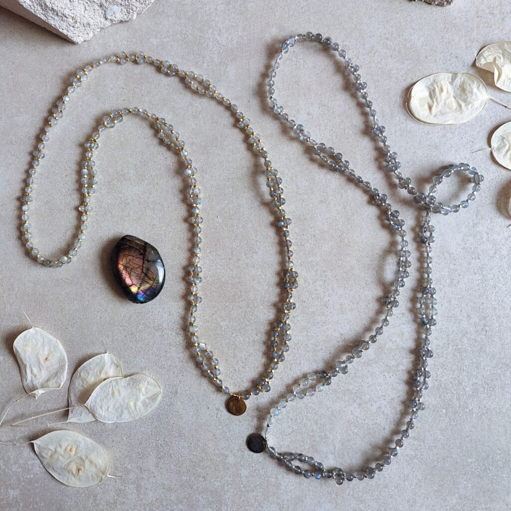 STUDIO-NAIONA-CREATE-YOUR-MAGIC-Tantric-Necklace_Titelbild