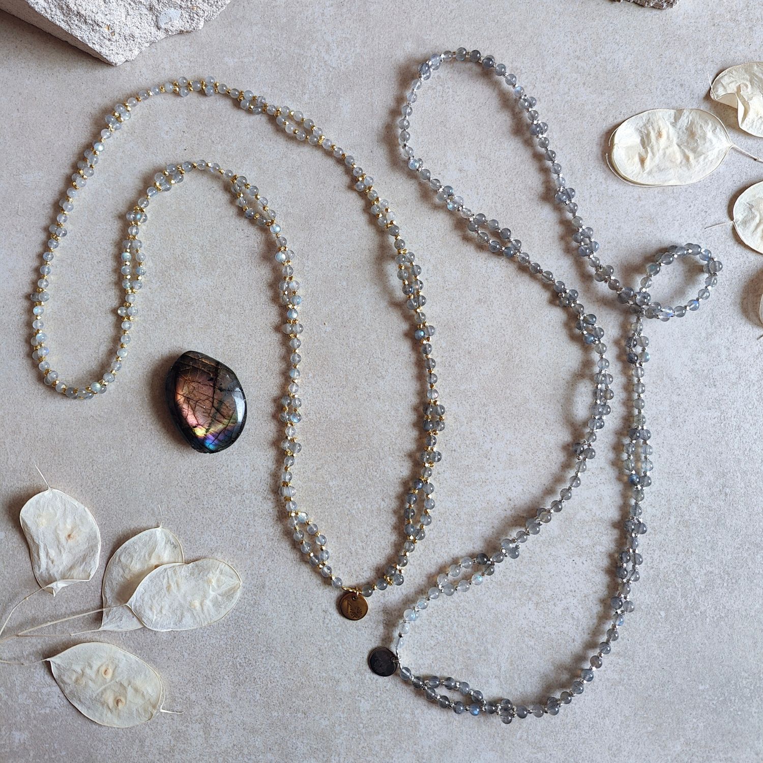 STUDIO-NAIONA-CREATE-YOUR-MAGIC-Tantric-Necklace_Titelbild